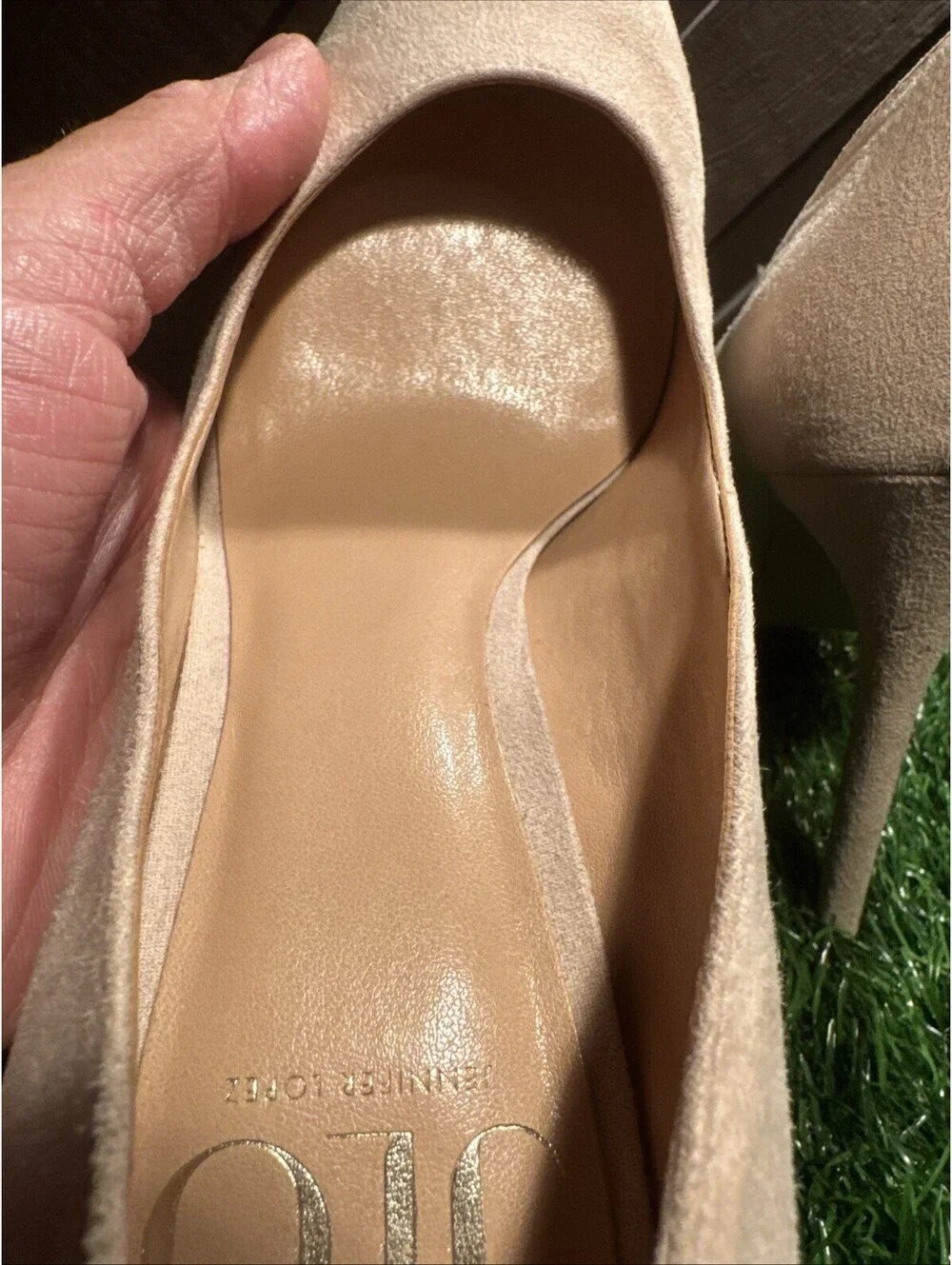 JLO Platform Pumps Size Right 7.5 Left Size 8